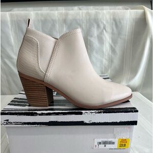 New Dolce Vita Booties